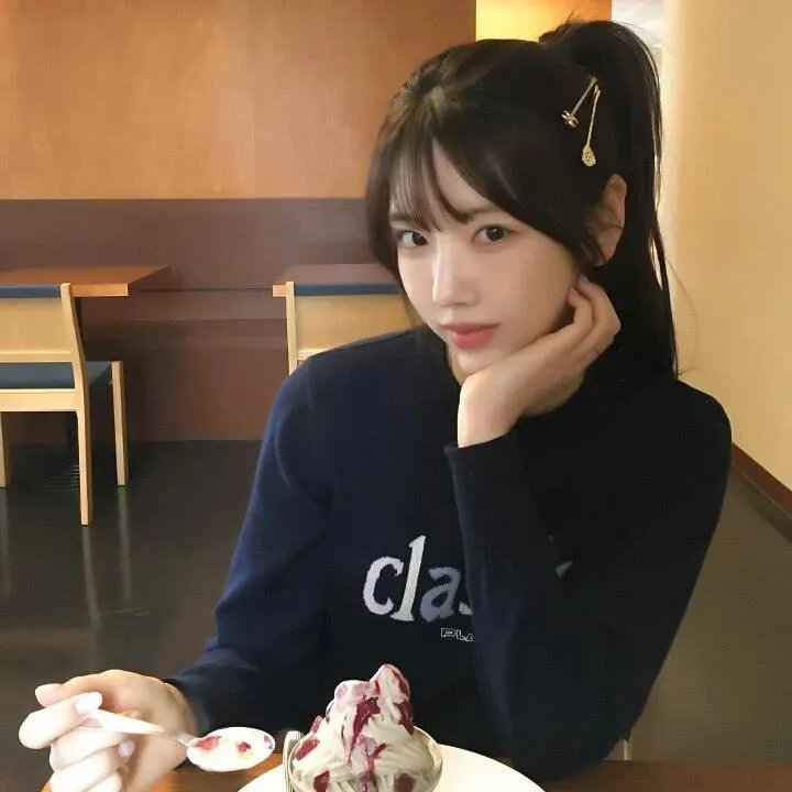 女机械人